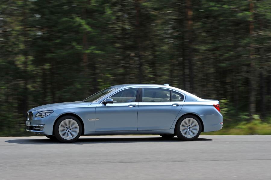  BMW ActiveHybrid 7 2013 года  (фото 20 из 36)